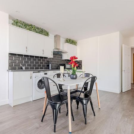 Boutique Vertigo Apartment Central Kingston/London Kingston upon Thames  Exteriör bild